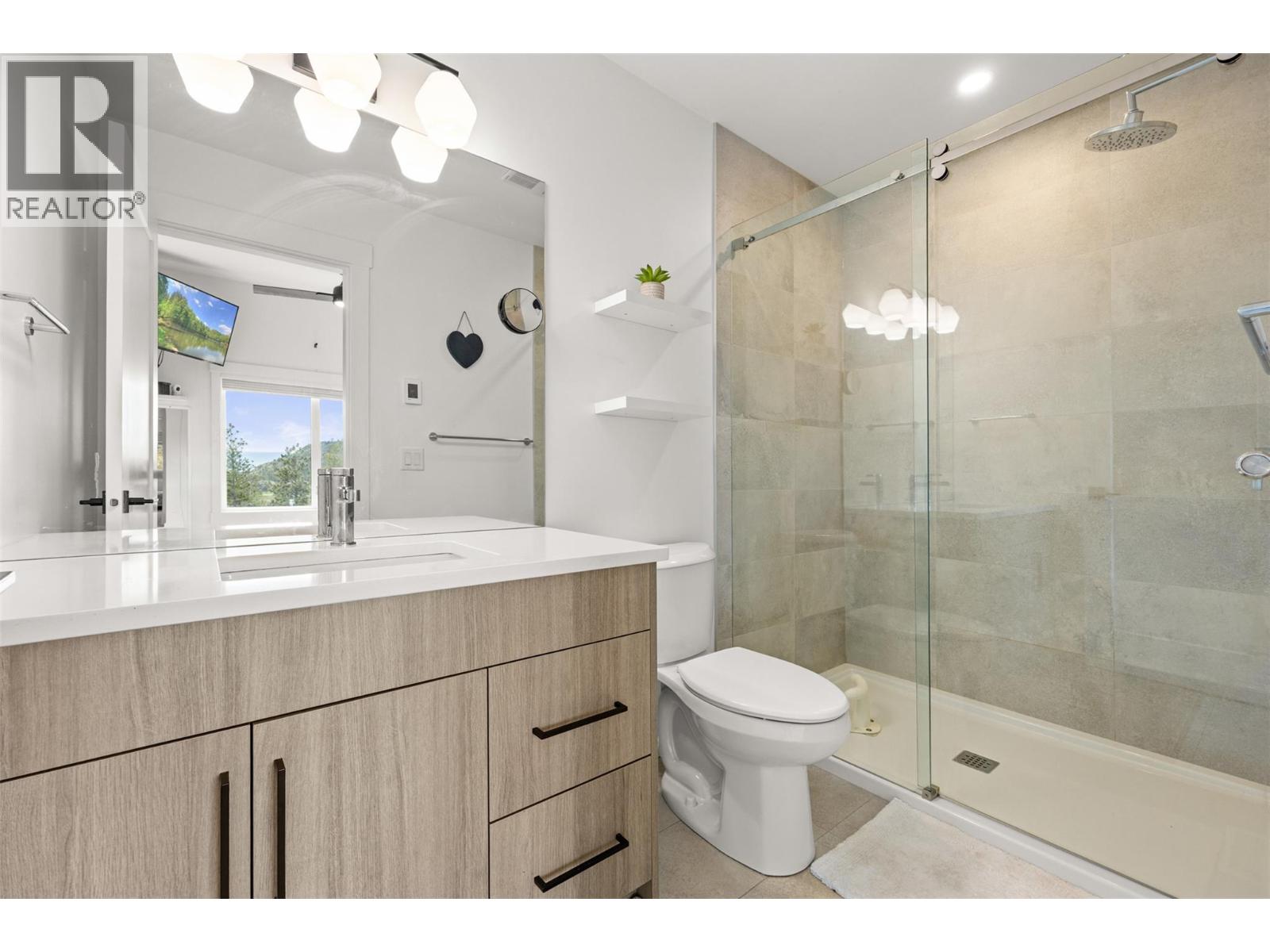 2835 Canyon Crest Drive Unit# 25