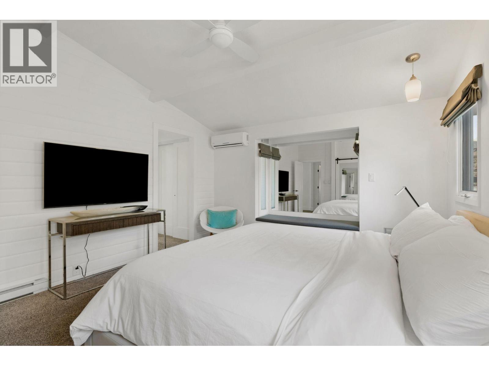 4110 Lakeshore Road