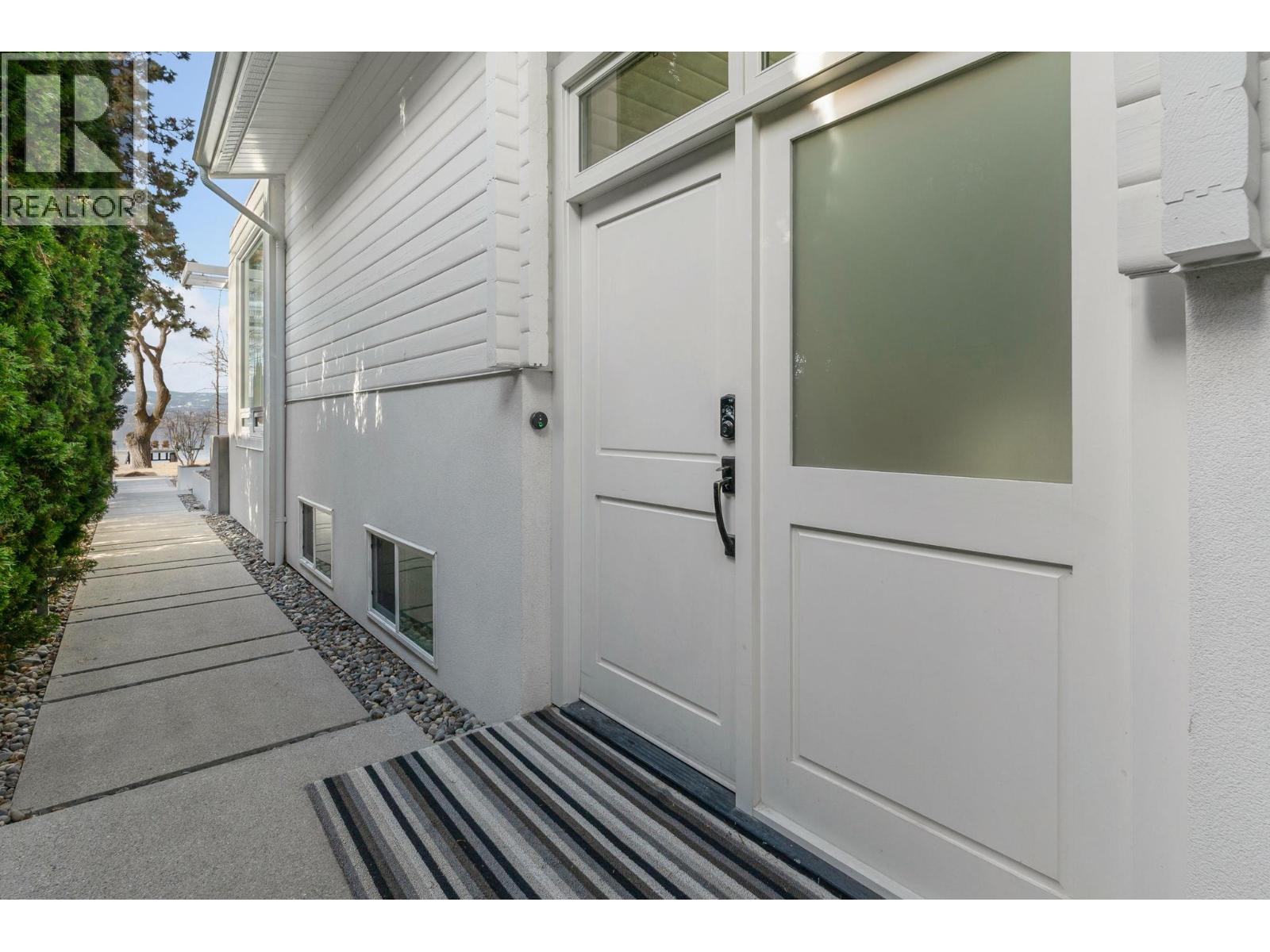 4110 Lakeshore Road