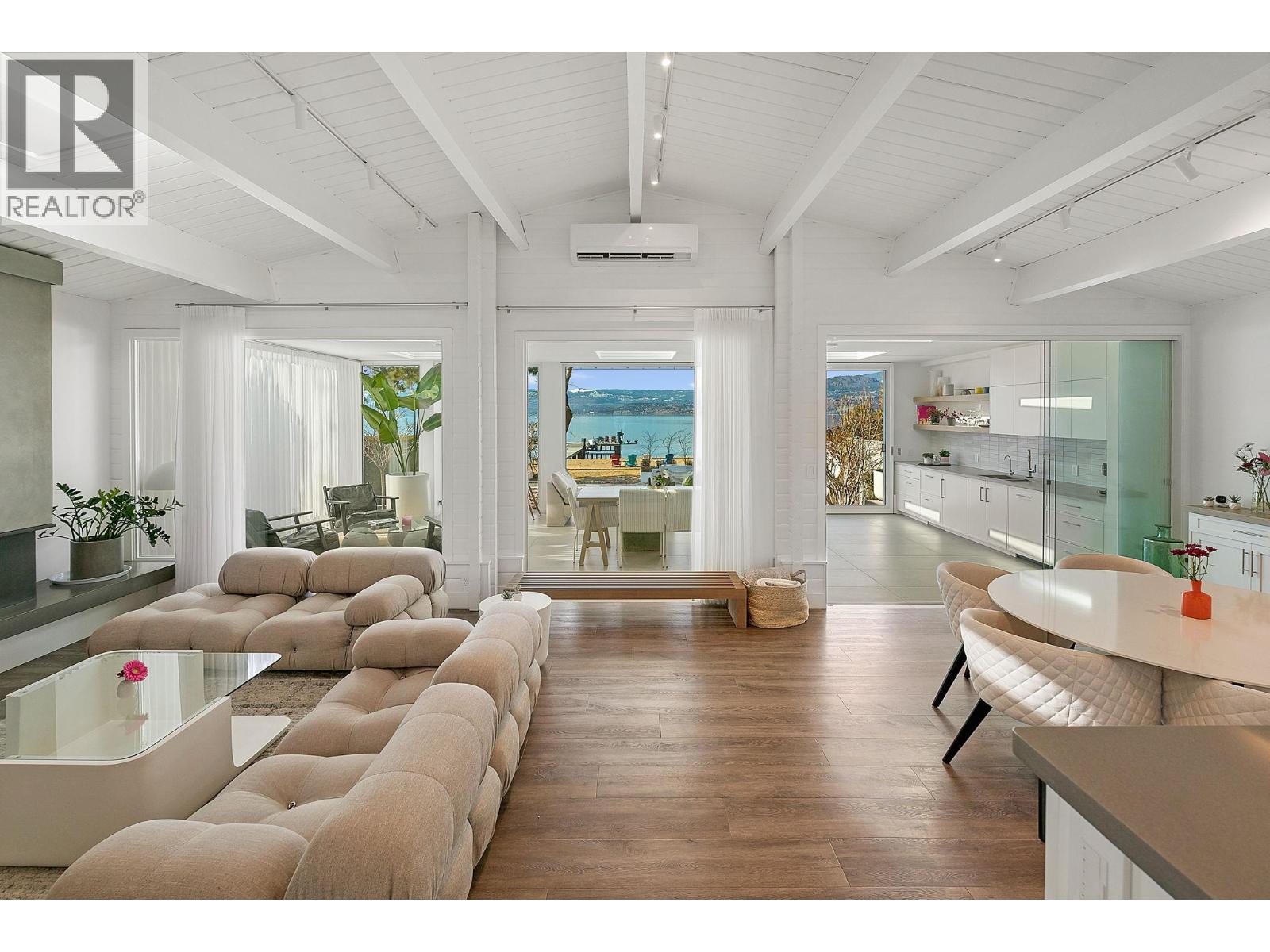 4110 Lakeshore Road