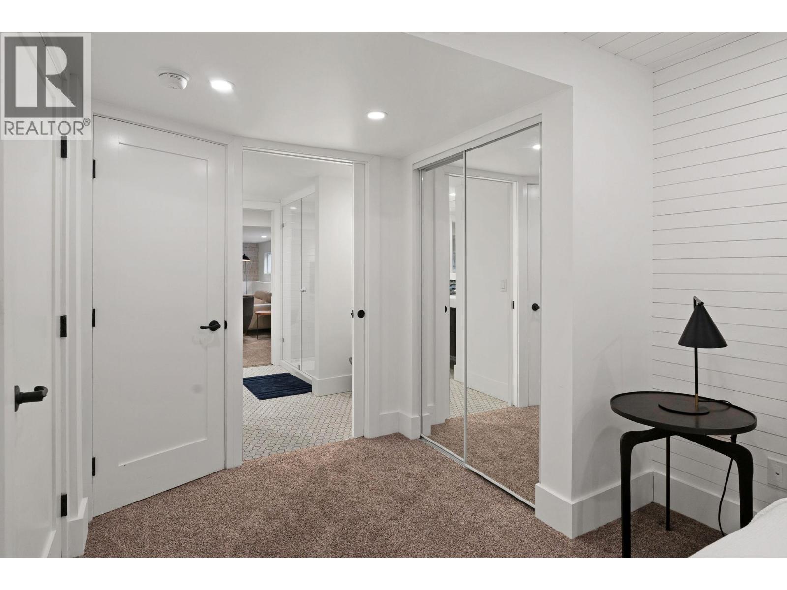 4110 Lakeshore Road
