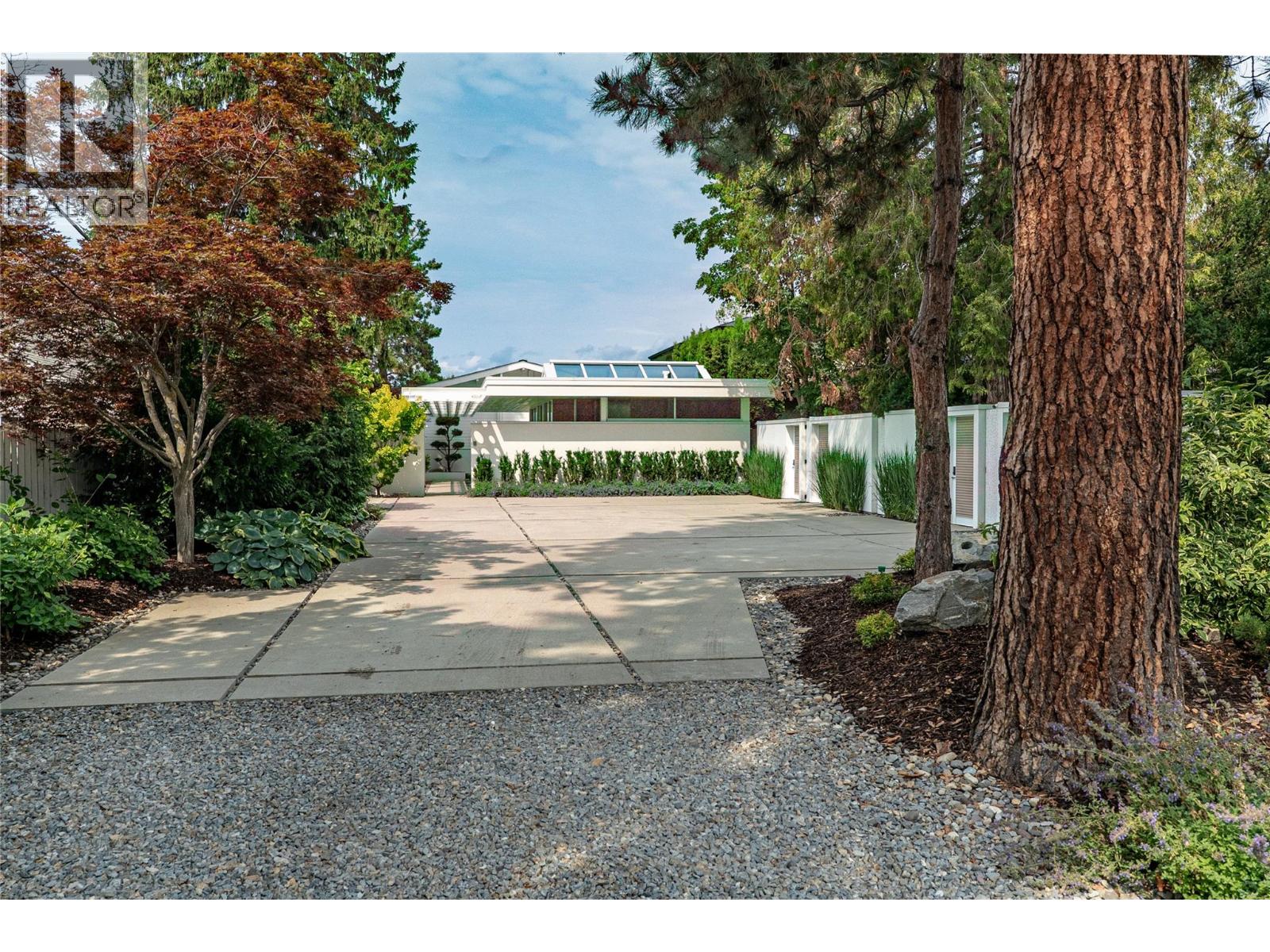 4110 Lakeshore Road
