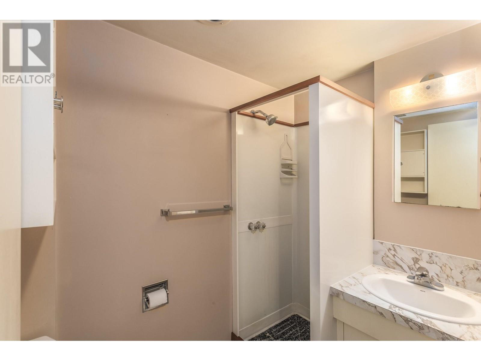 4729 Lakeshore Road