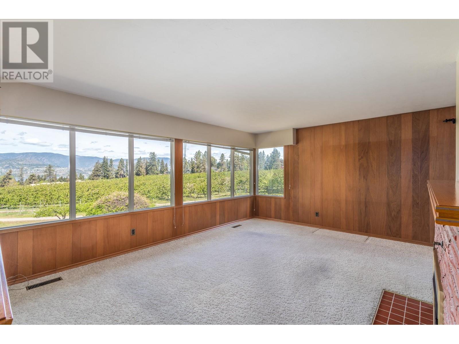 4729 Lakeshore Road