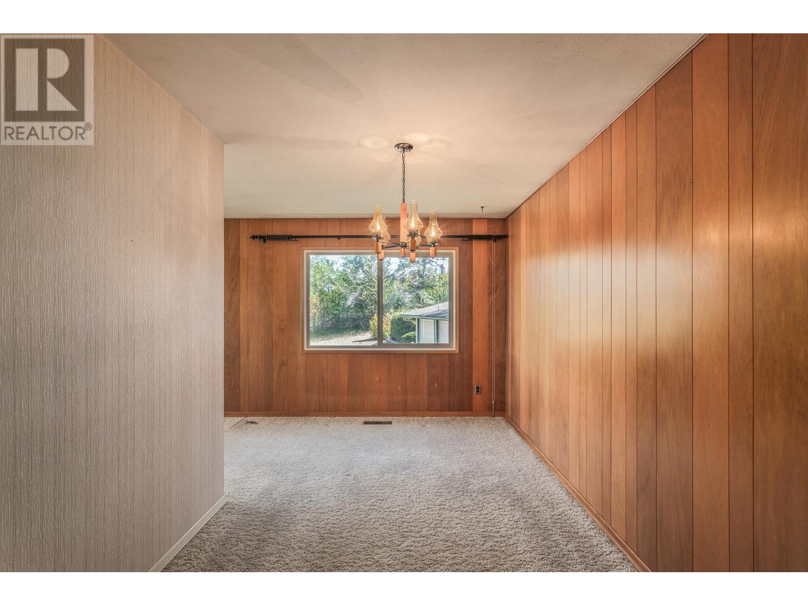 4729 Lakeshore Road