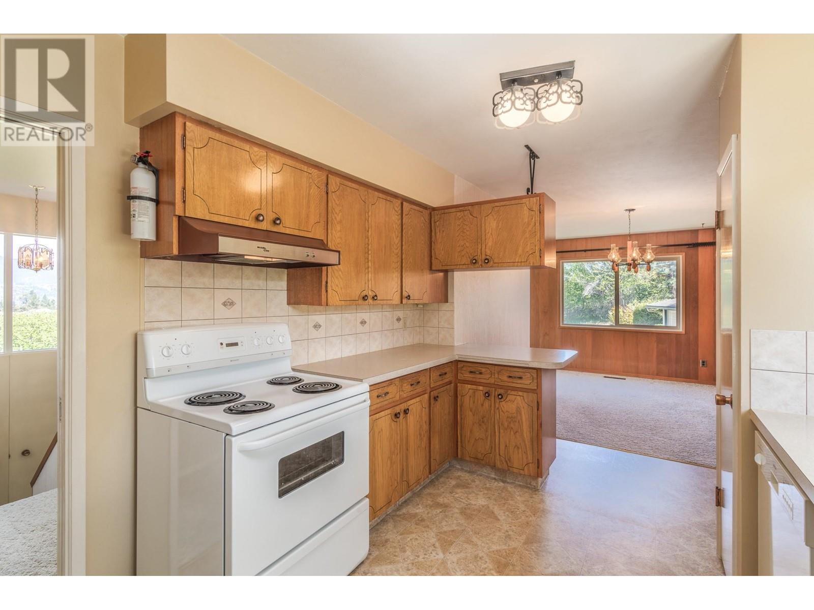 4729 Lakeshore Road
