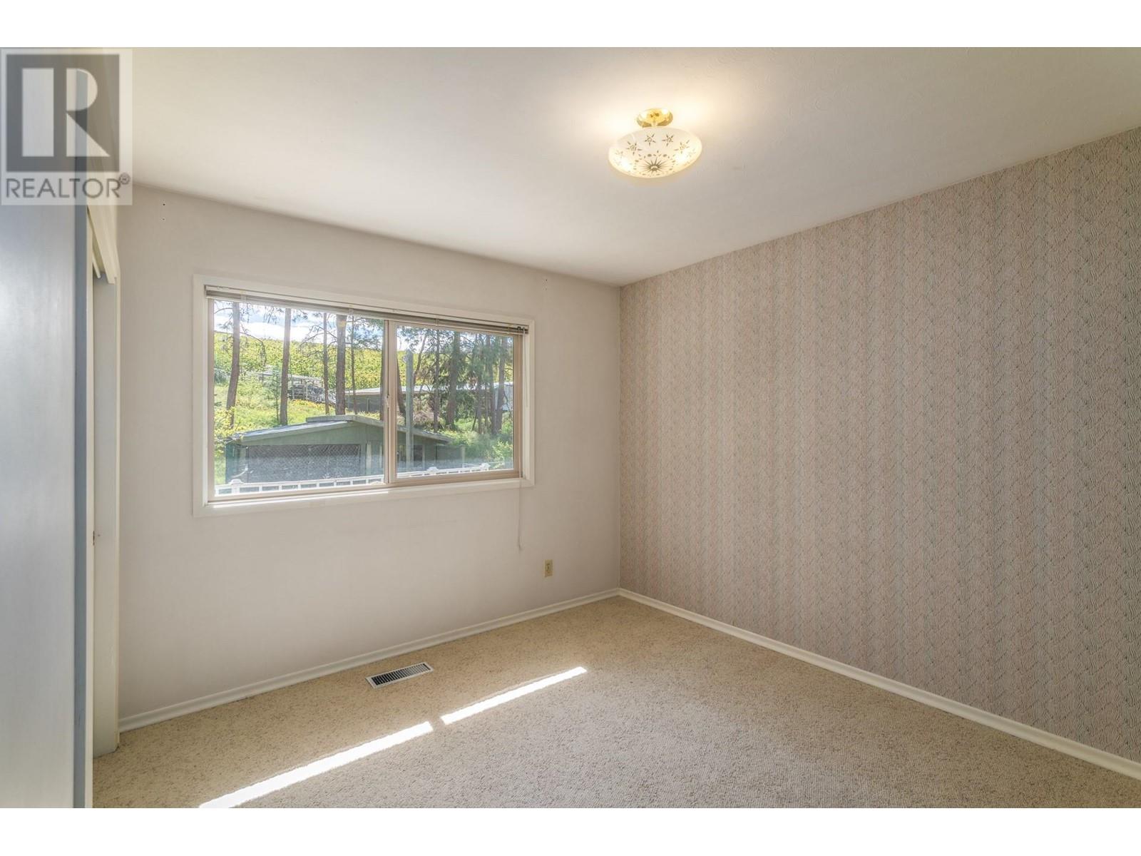 4729 Lakeshore Road