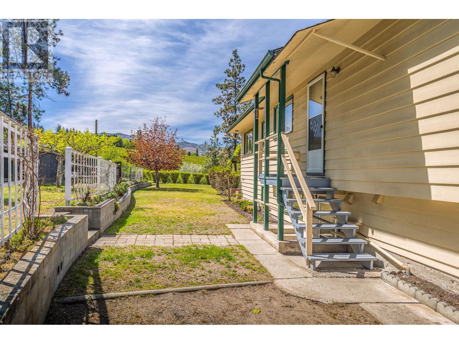 4729 Lakeshore Road