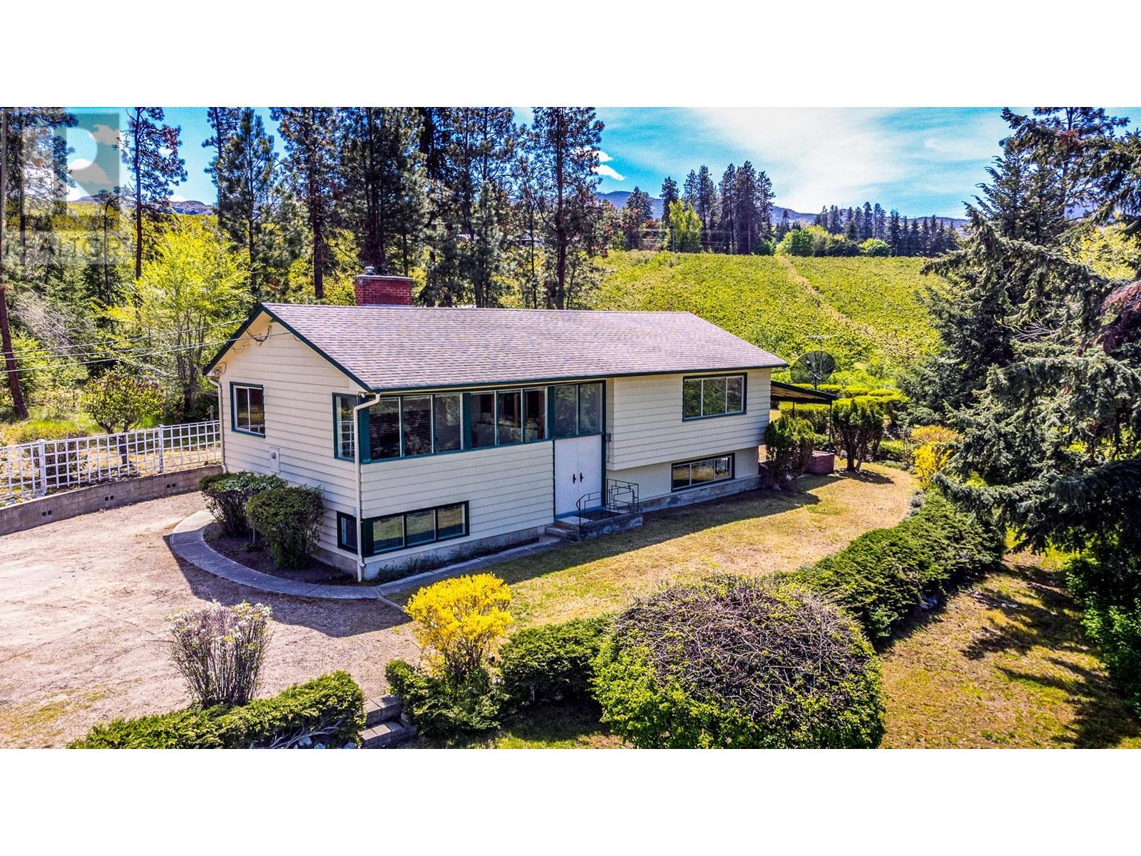4729 Lakeshore Road