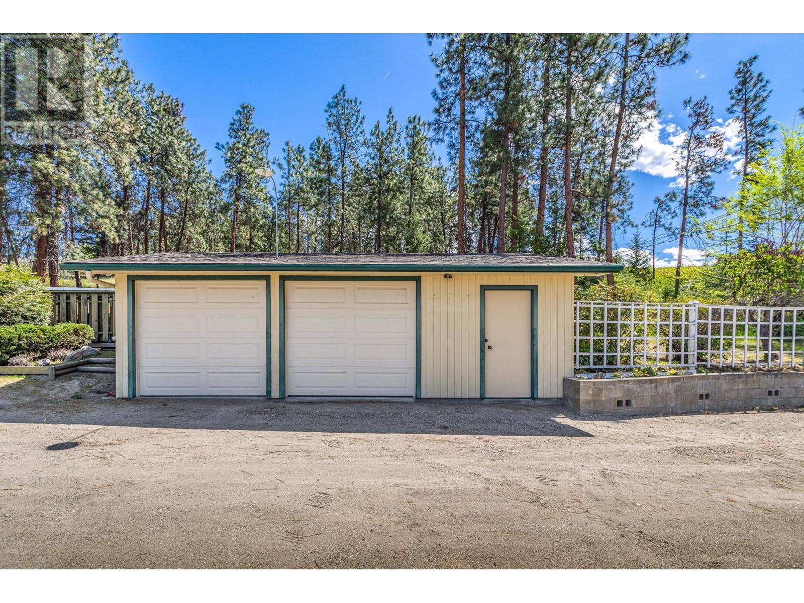 4729 Lakeshore Road
