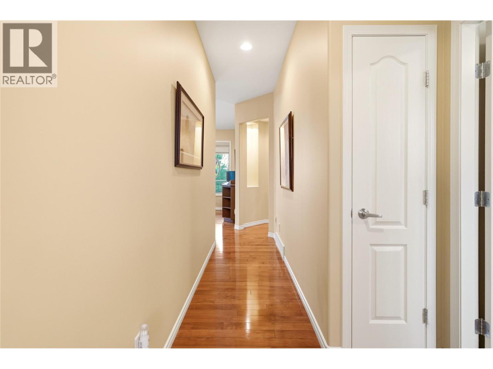 2213 Waddington Court Unit# 20