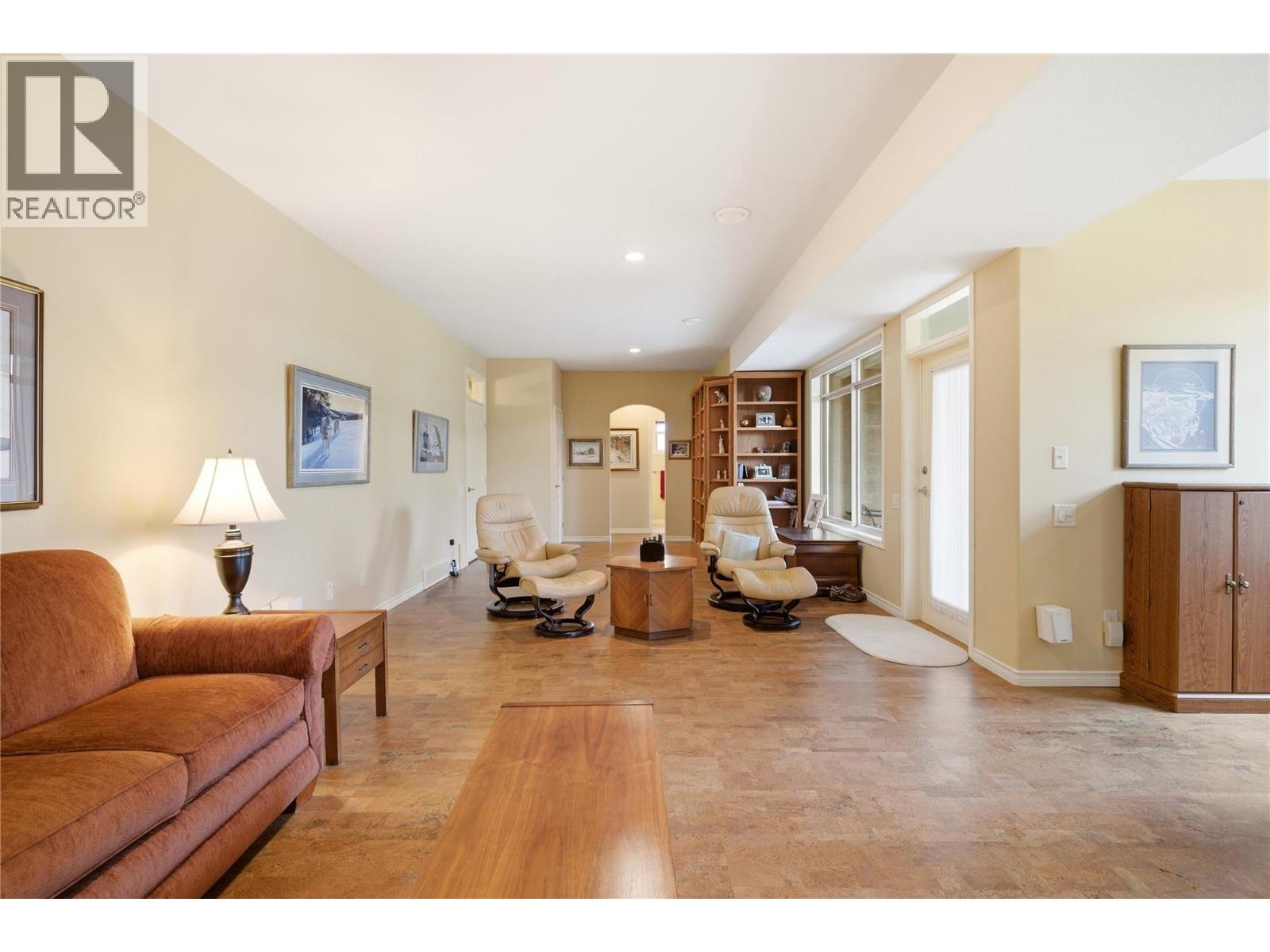 2213 Waddington Court Unit# 20