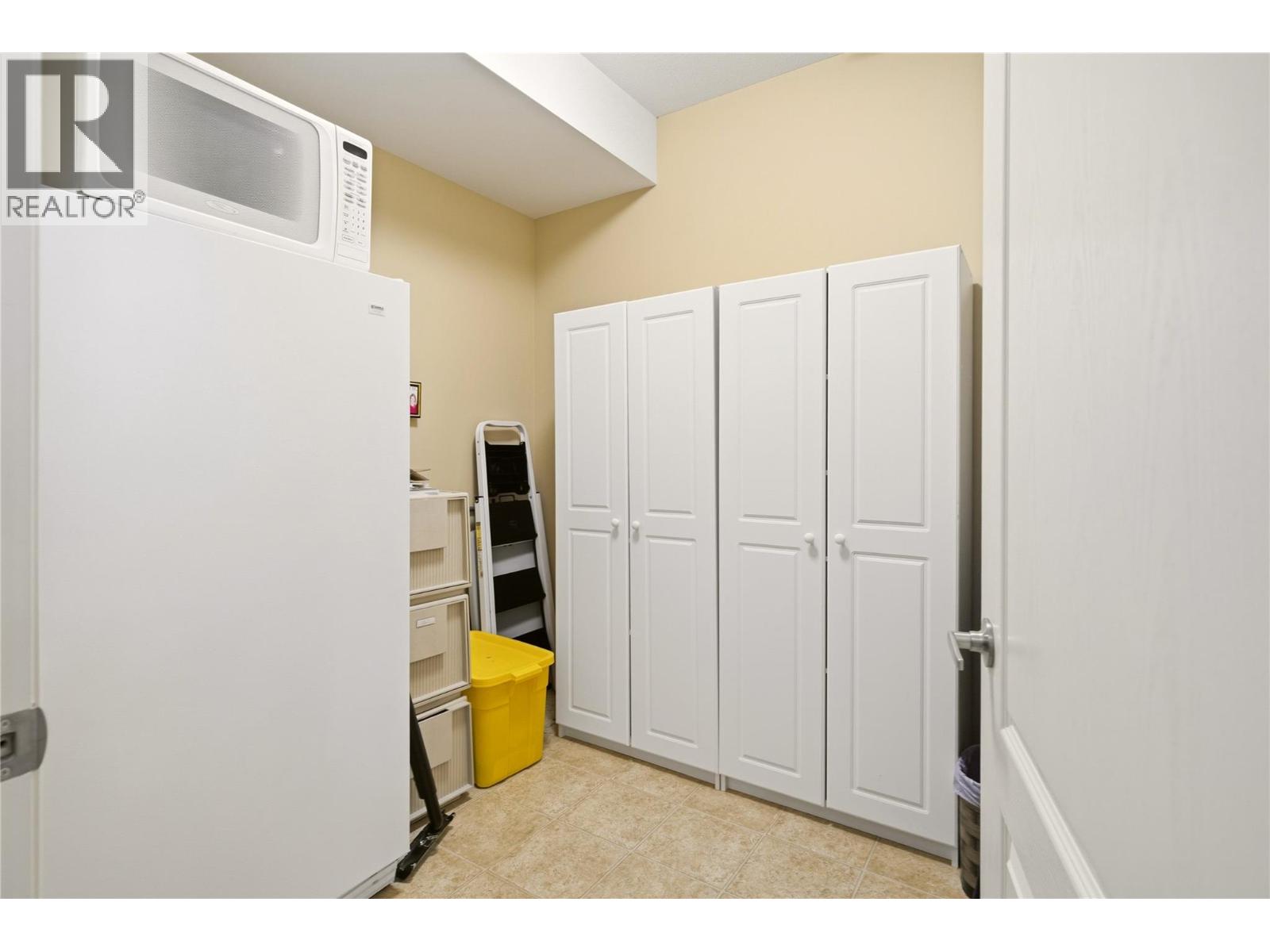 2213 Waddington Court Unit# 20