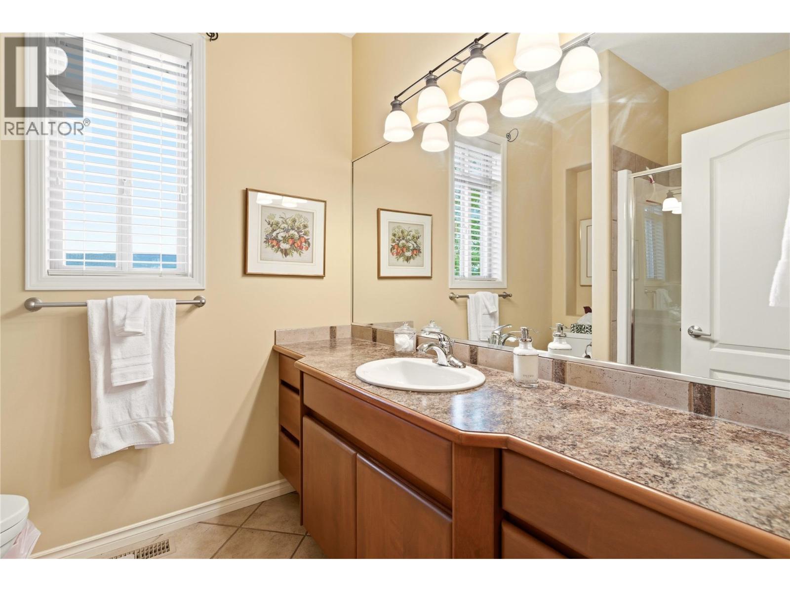 2213 Waddington Court Unit# 20