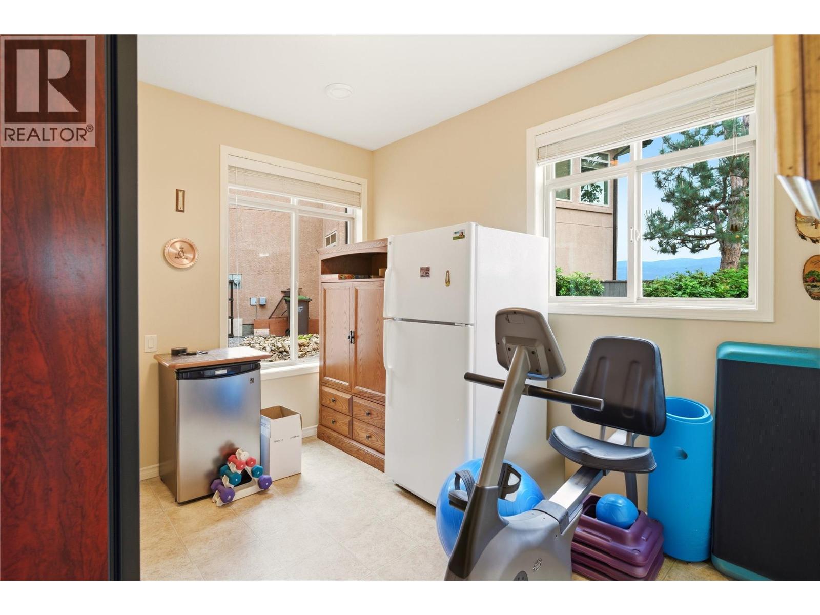 2213 Waddington Court Unit# 20