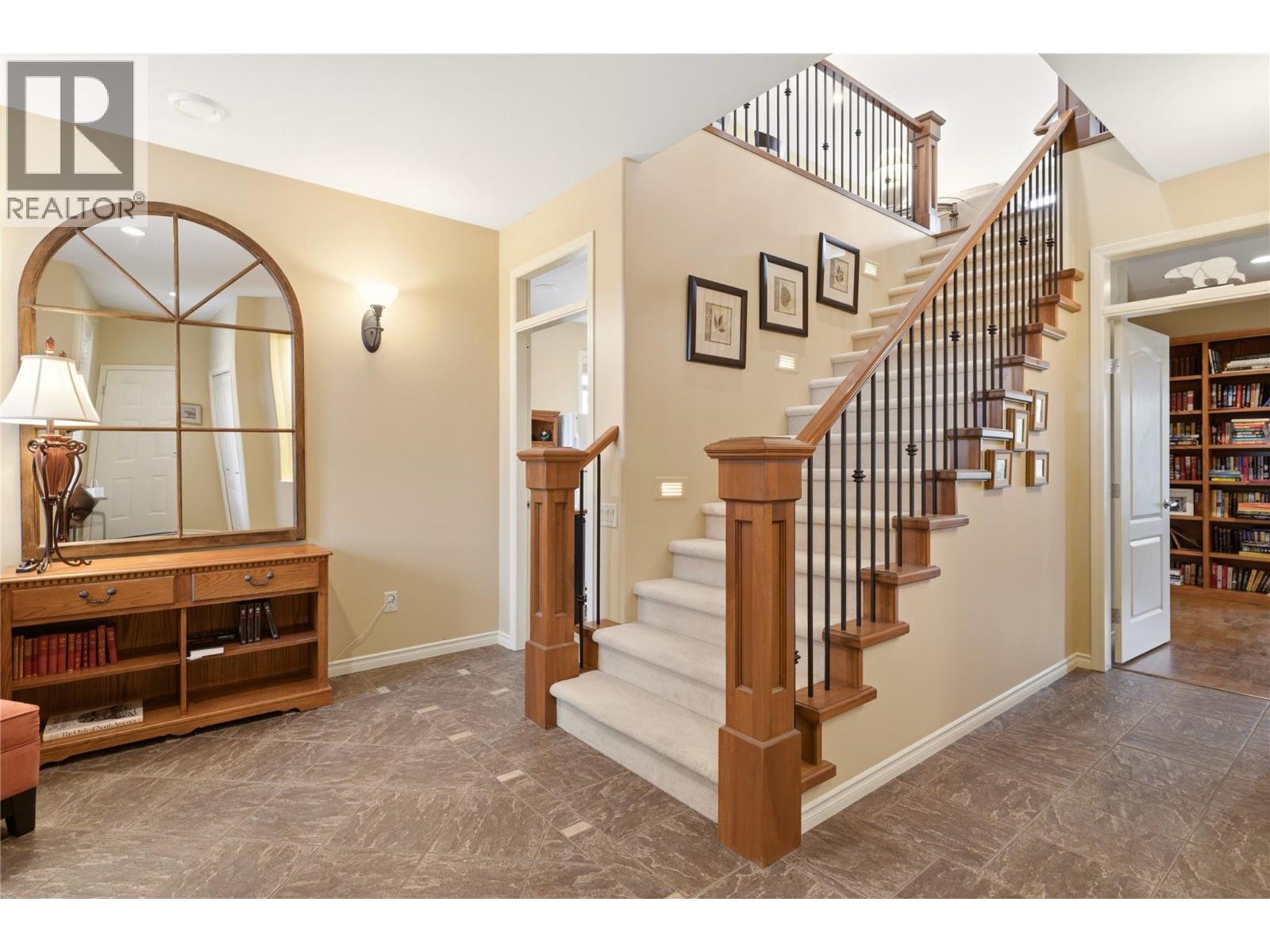 2213 Waddington Court Unit# 20
