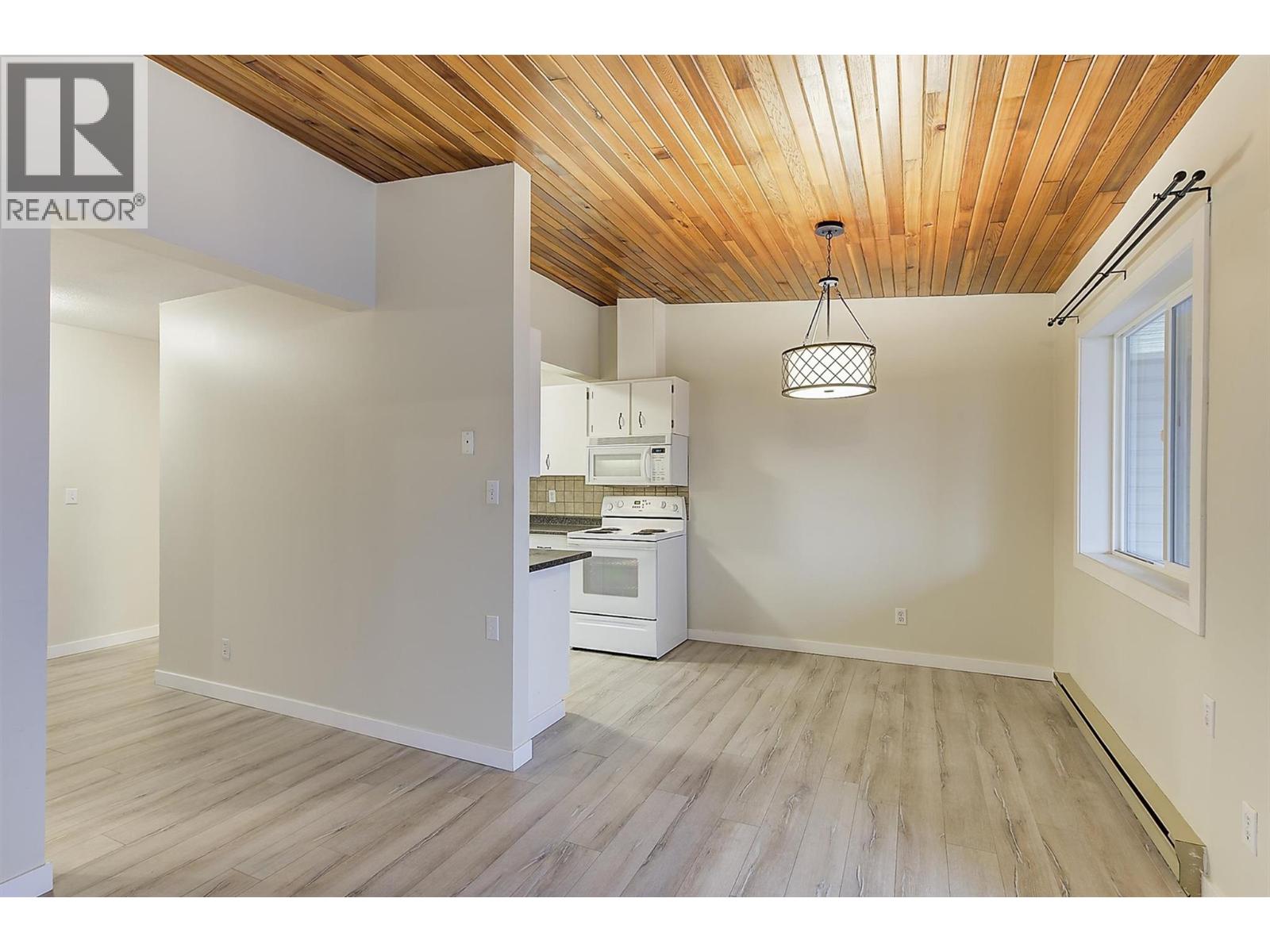 240 McIntosh Road Unit# 209