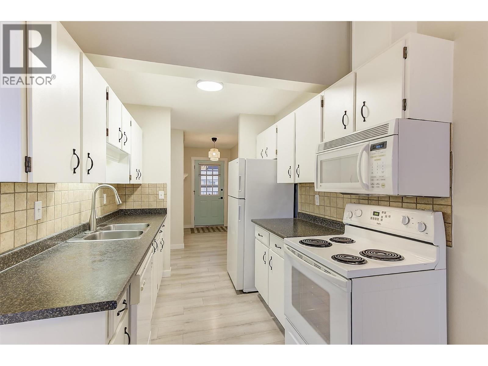 240 McIntosh Road Unit# 209