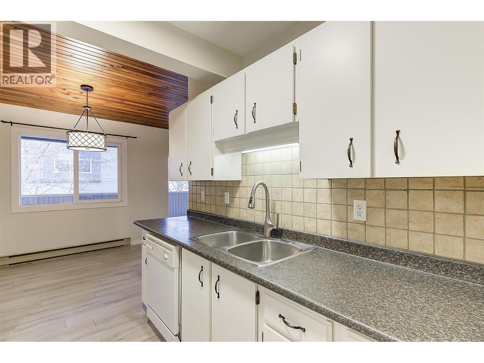 240 McIntosh Road Unit# 209
