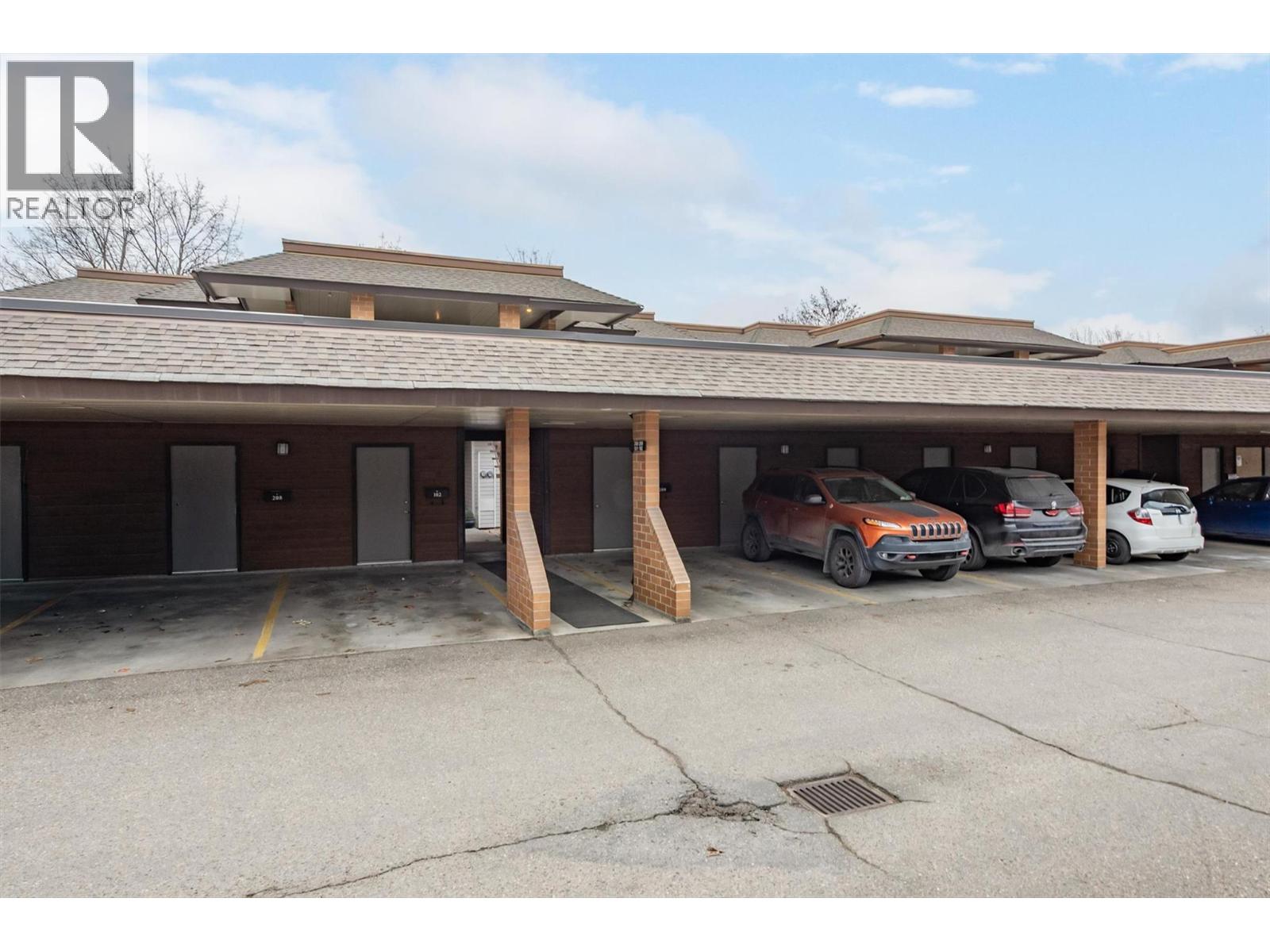 240 McIntosh Road Unit# 209