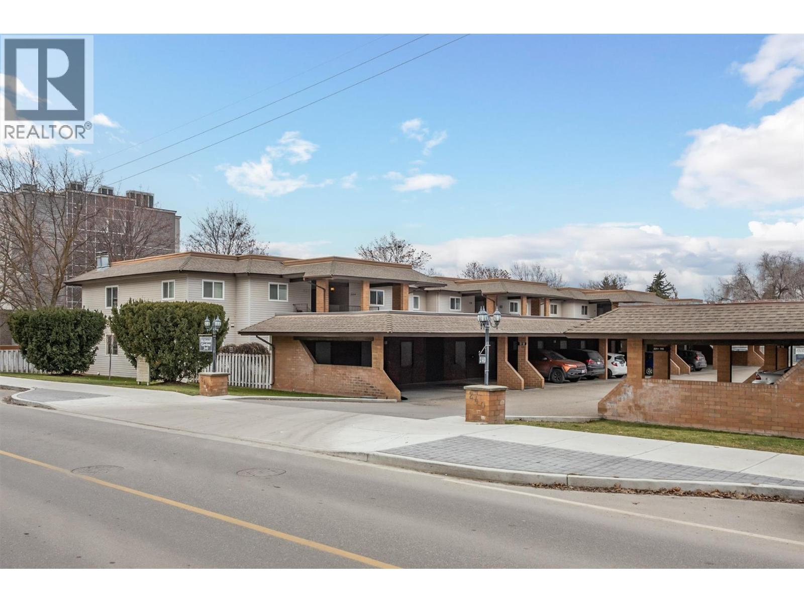 240 McIntosh Road Unit# 209