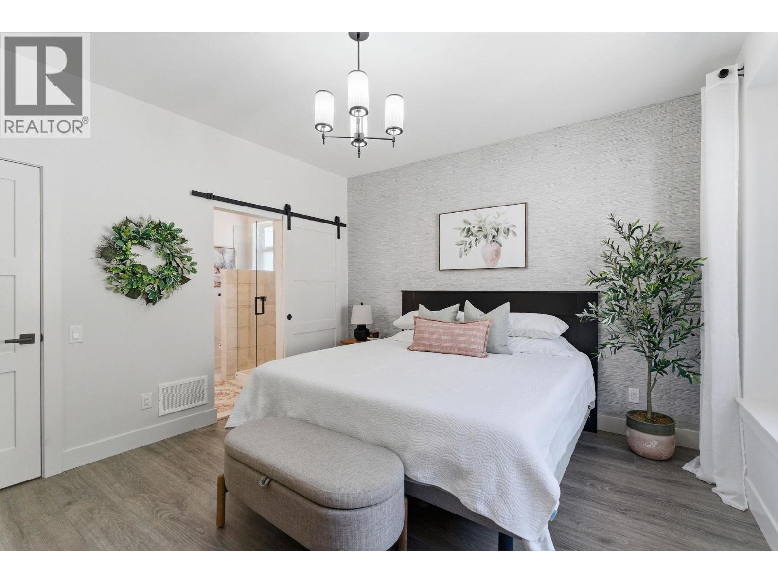 1600 Golden View Drive Unit# 10