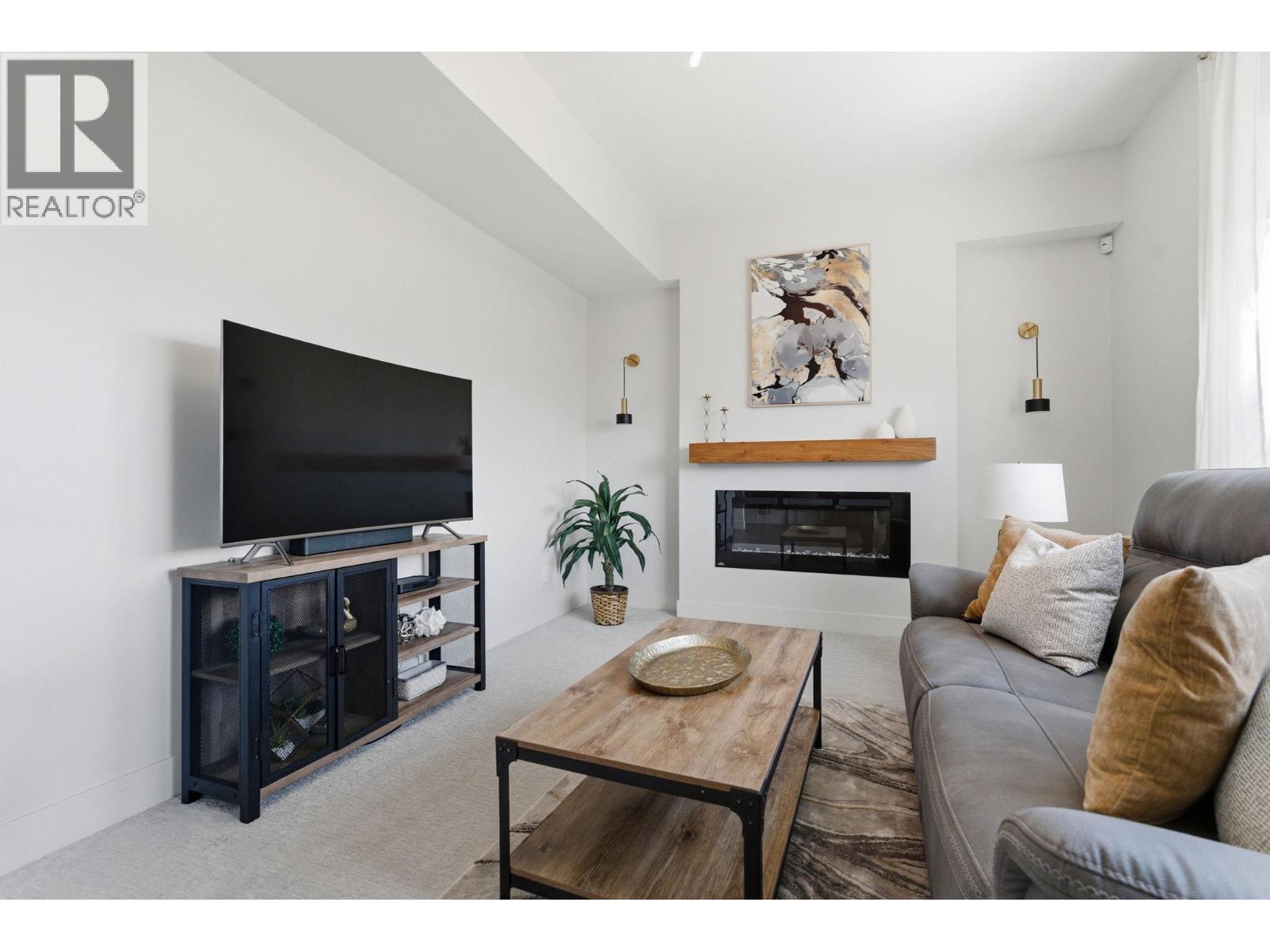 1600 Golden View Drive Unit# 10