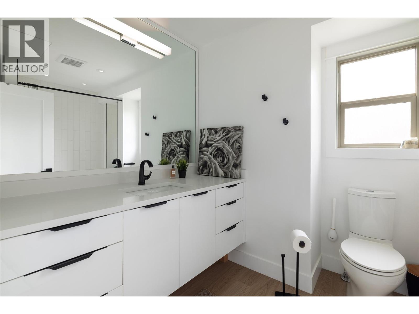 4265 Lakeshore Road