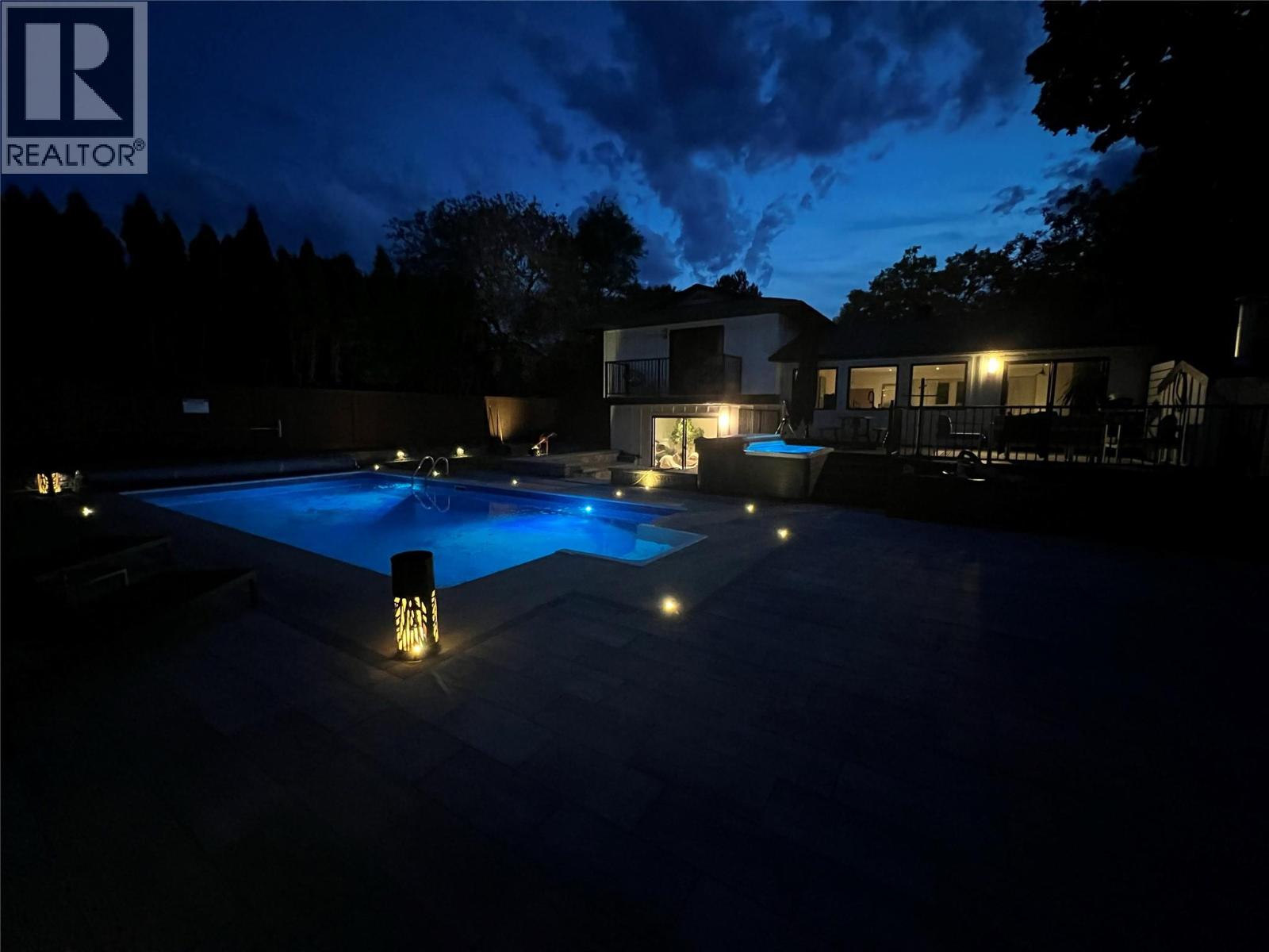 4265 Lakeshore Road
