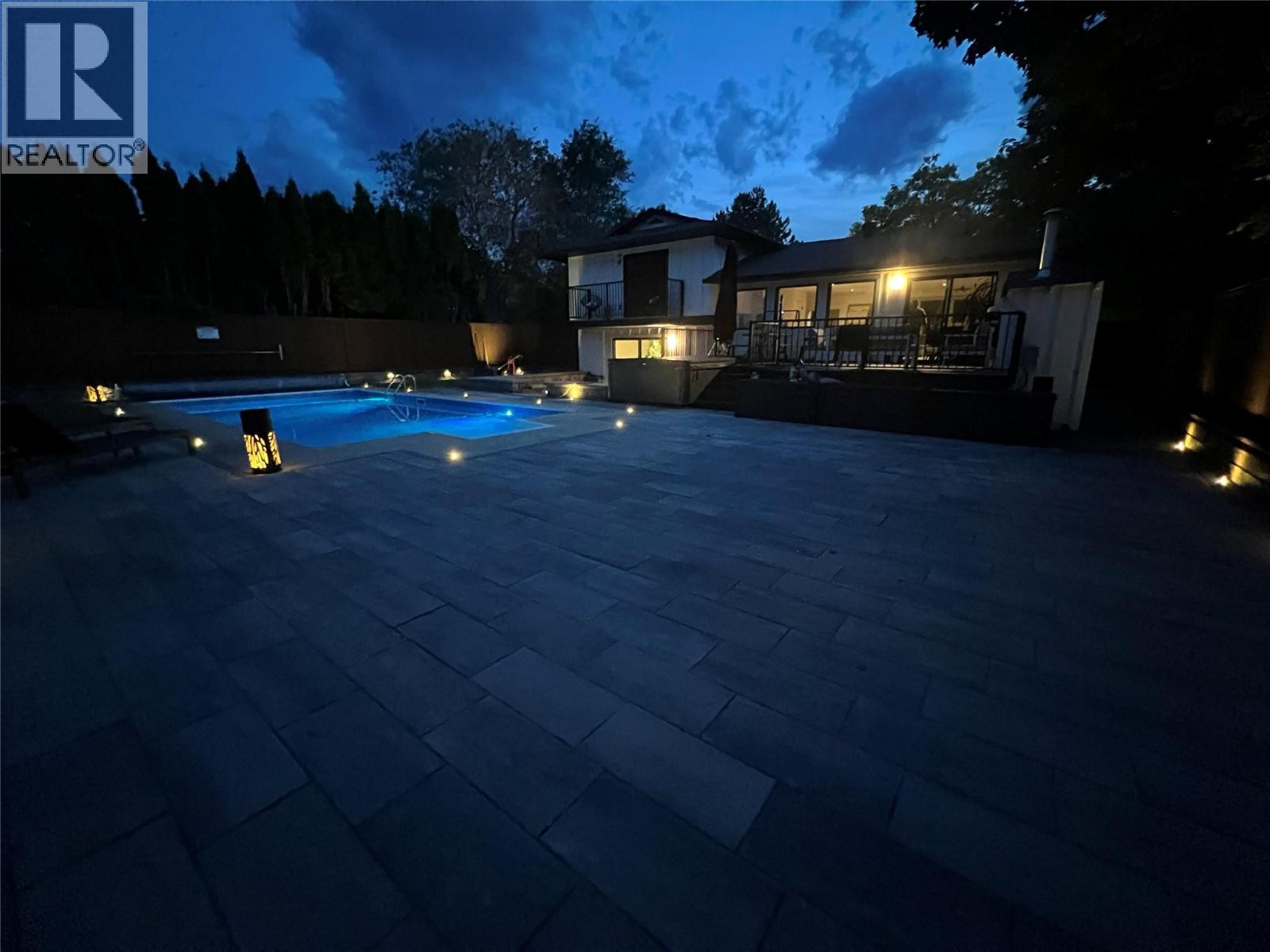 4265 Lakeshore Road