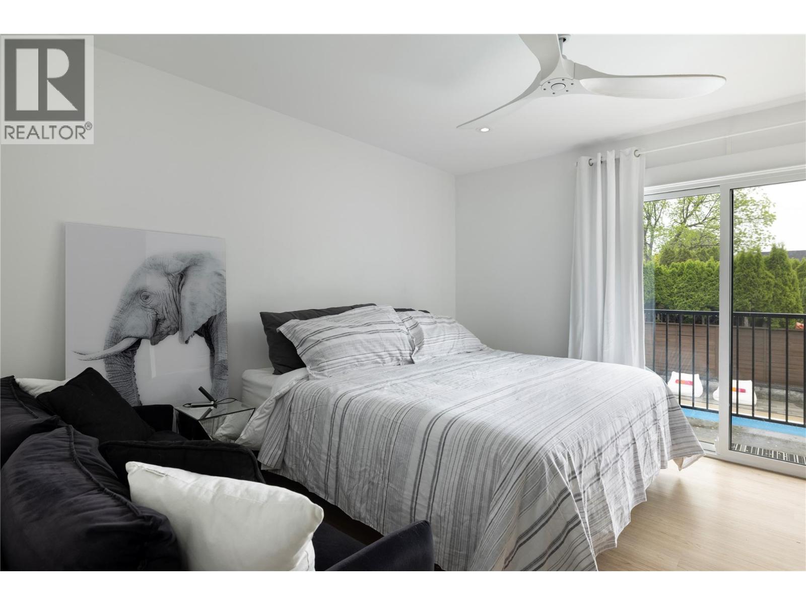 4265 Lakeshore Road