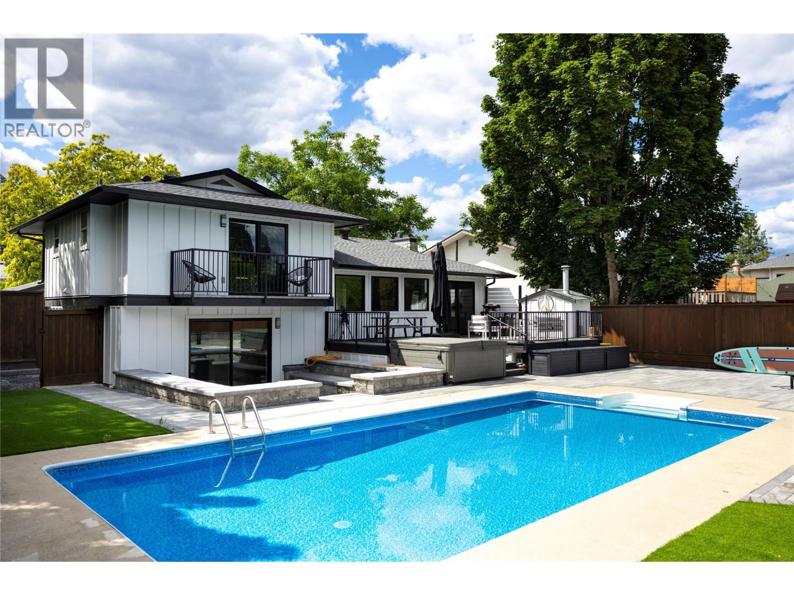 4265 Lakeshore Road