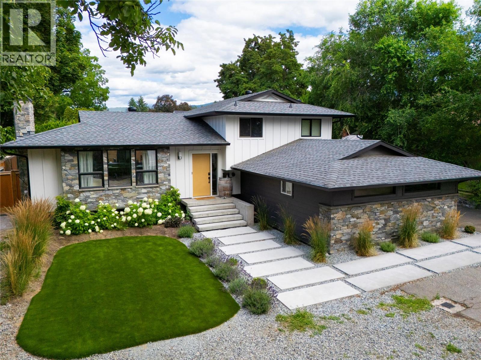 4265 Lakeshore Road