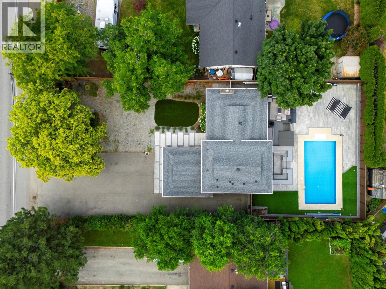4265 Lakeshore Road