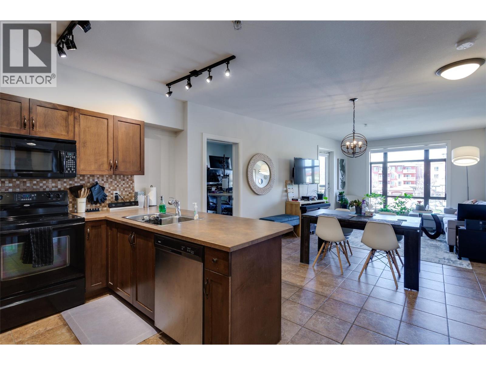 654 Cook Road Unit# 314