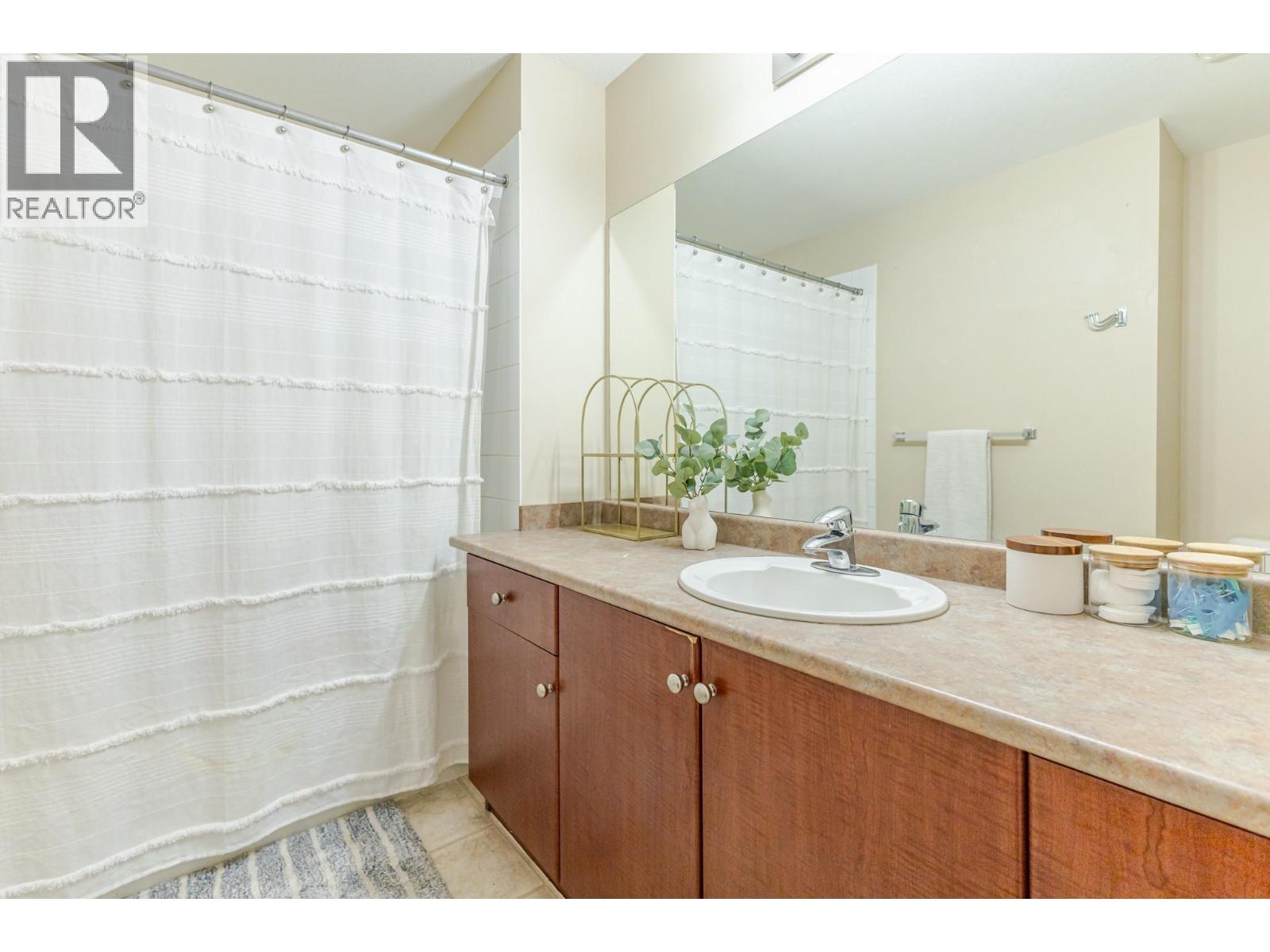 1875 Country Club Drive Unit# 1516