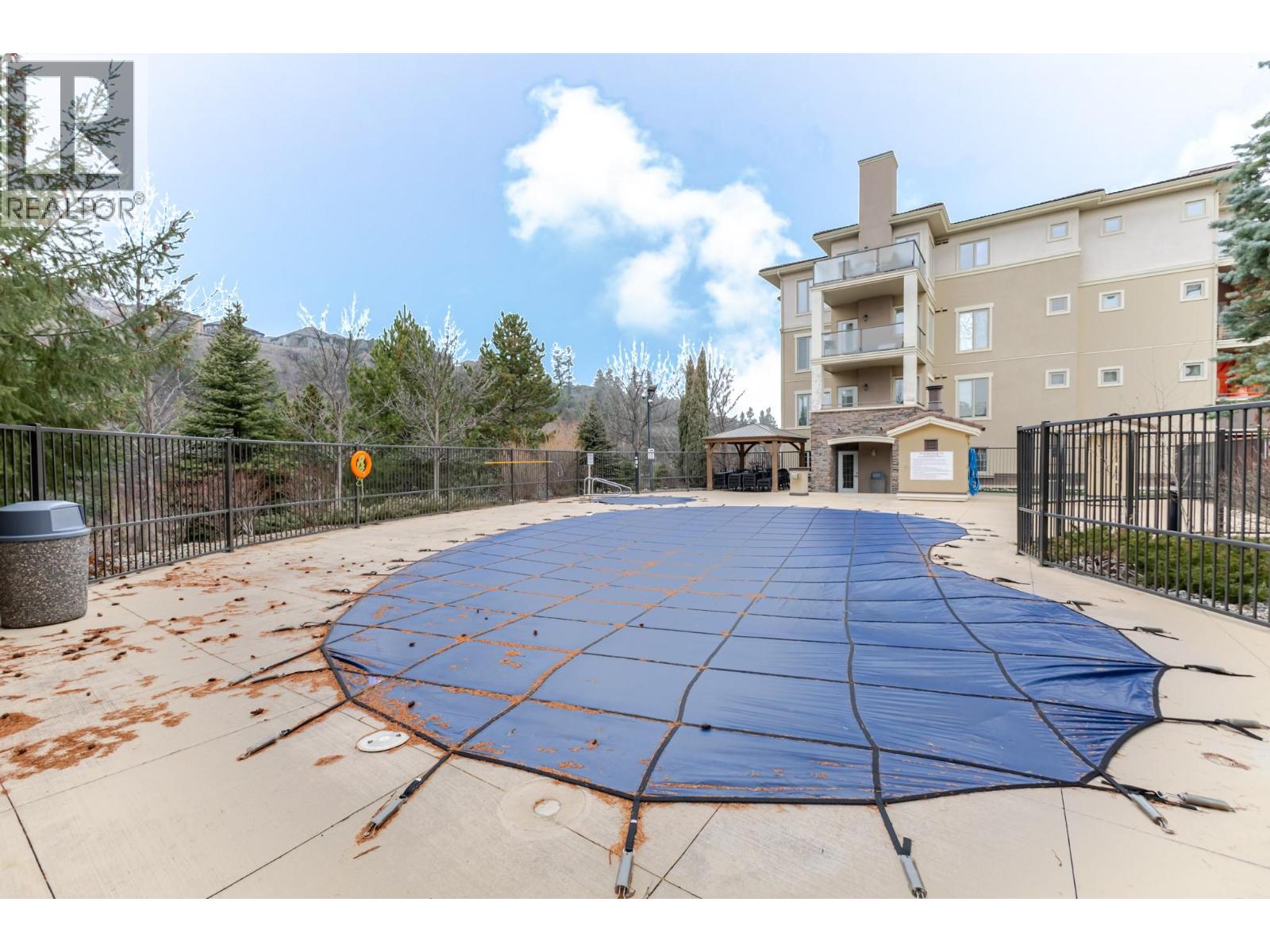1875 Country Club Drive Unit# 1516