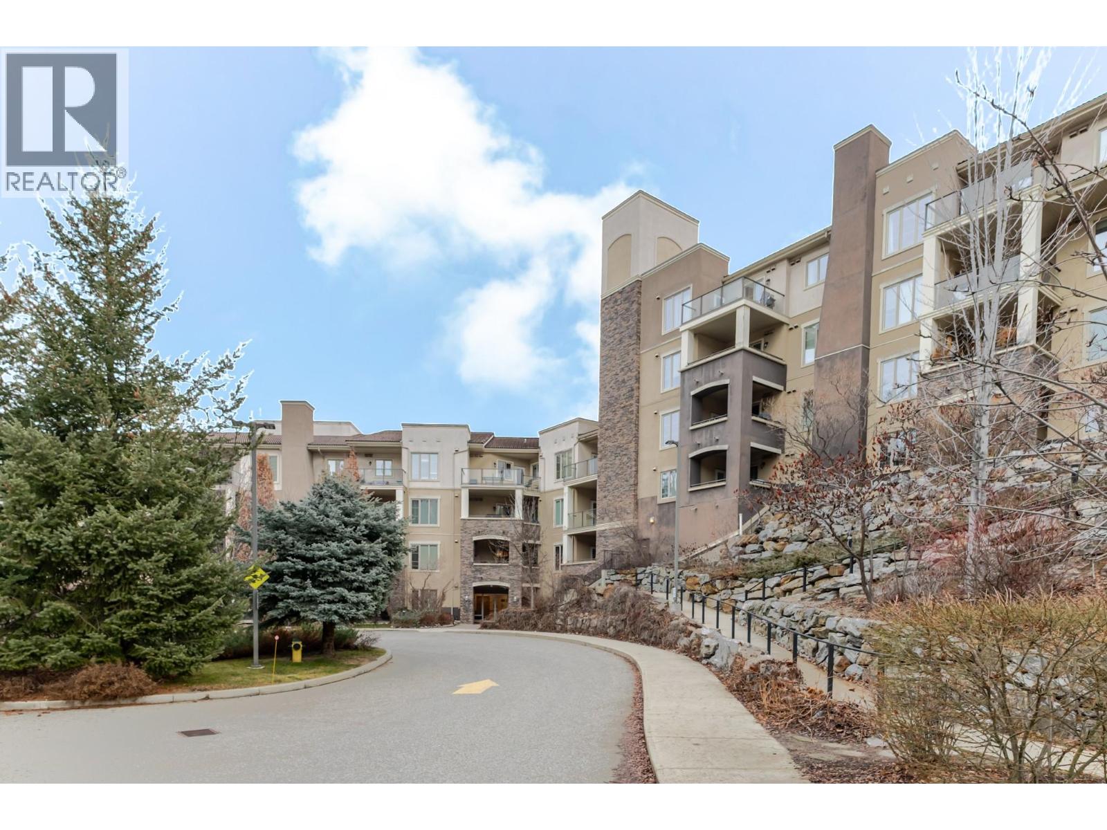 1875 Country Club Drive Unit# 1516