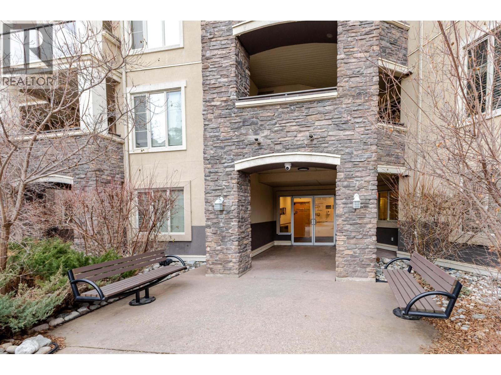 1875 Country Club Drive Unit# 1516