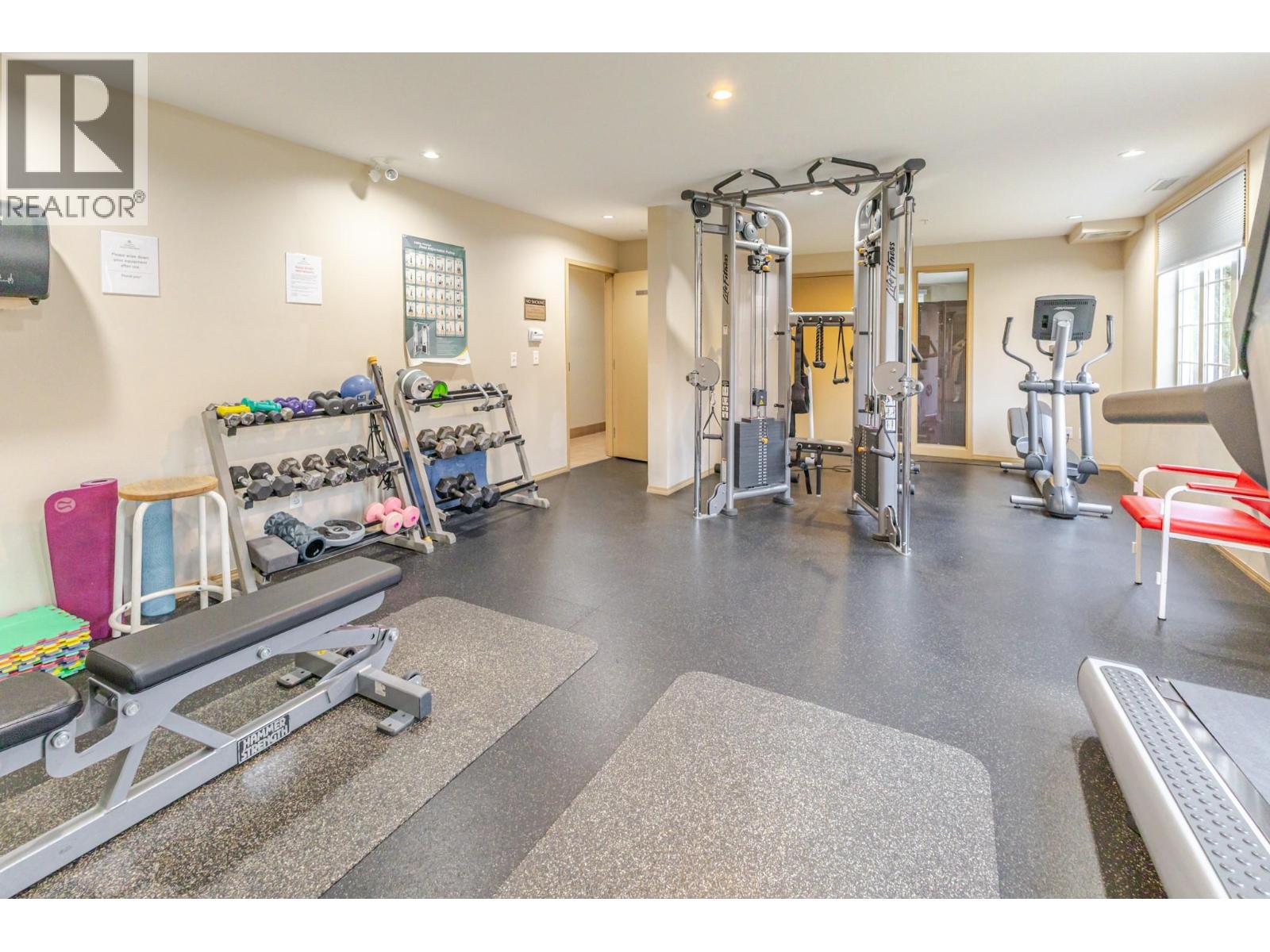 1875 Country Club Drive Unit# 1516