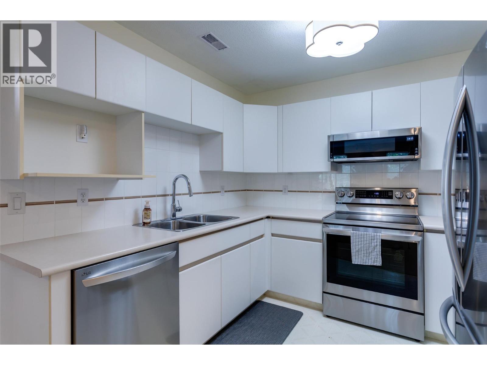 2350 Stillingfleet Road Unit# 213