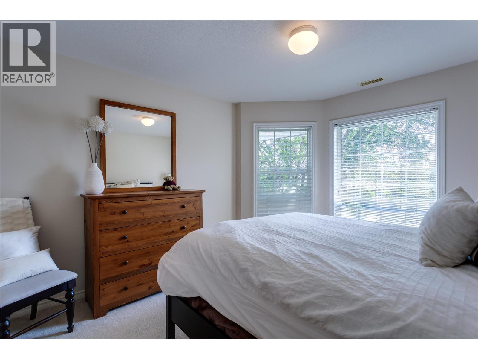 2350 Stillingfleet Road Unit# 213