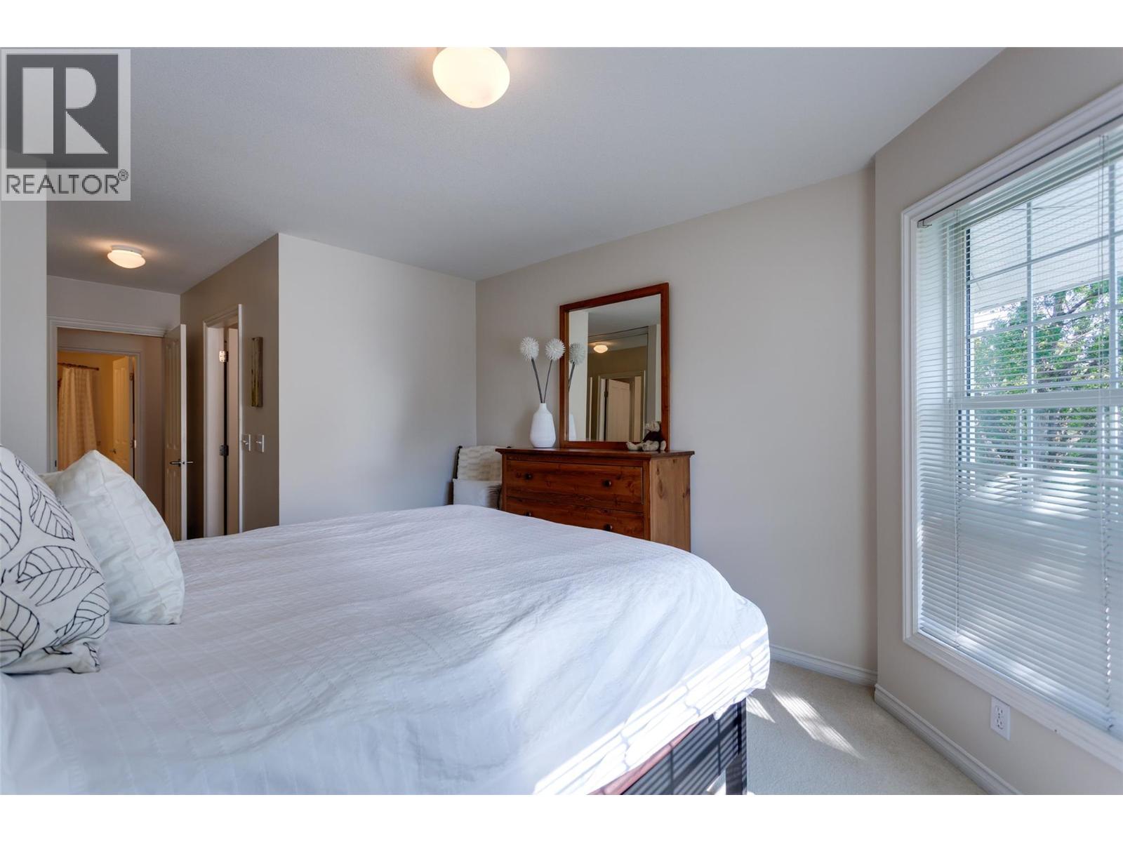 2350 Stillingfleet Road Unit# 213