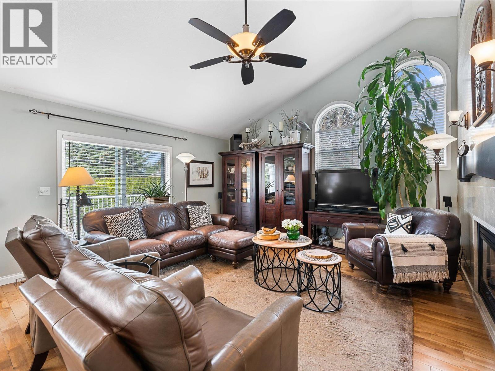 4632 Gordon Drive