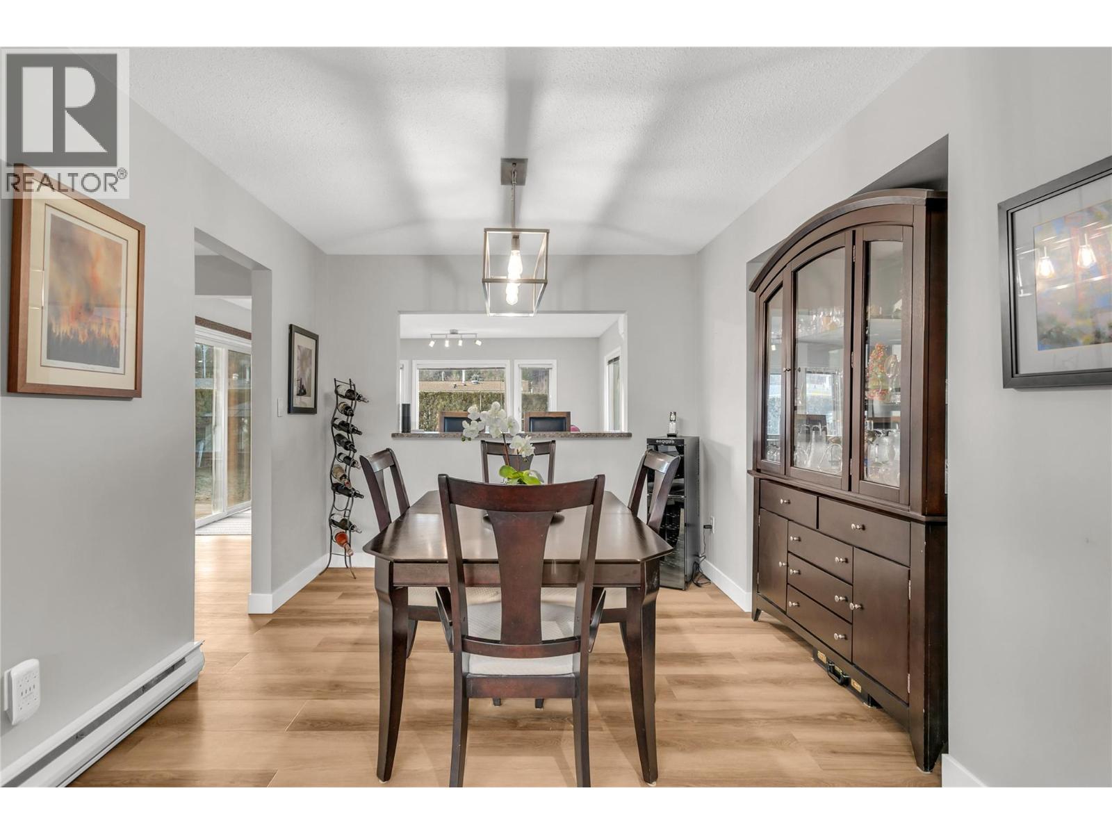 935 Hickory Road