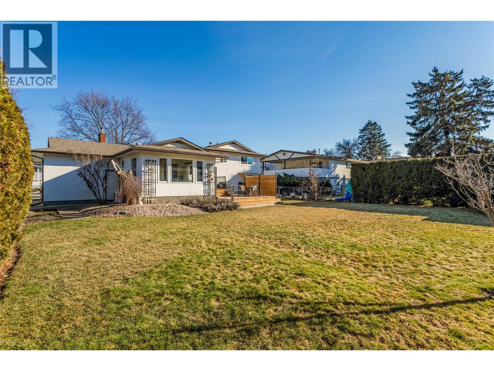 935 Hickory Road