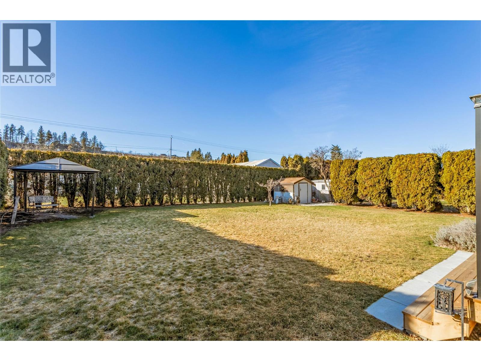 935 Hickory Road
