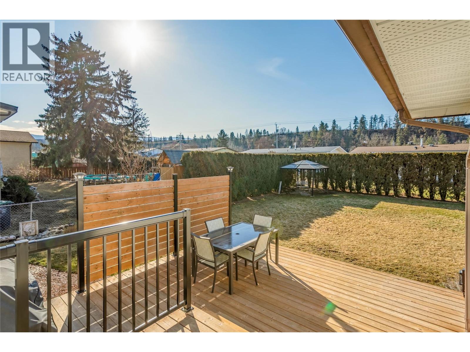 935 Hickory Road