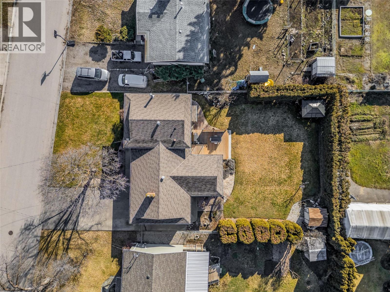 935 Hickory Road