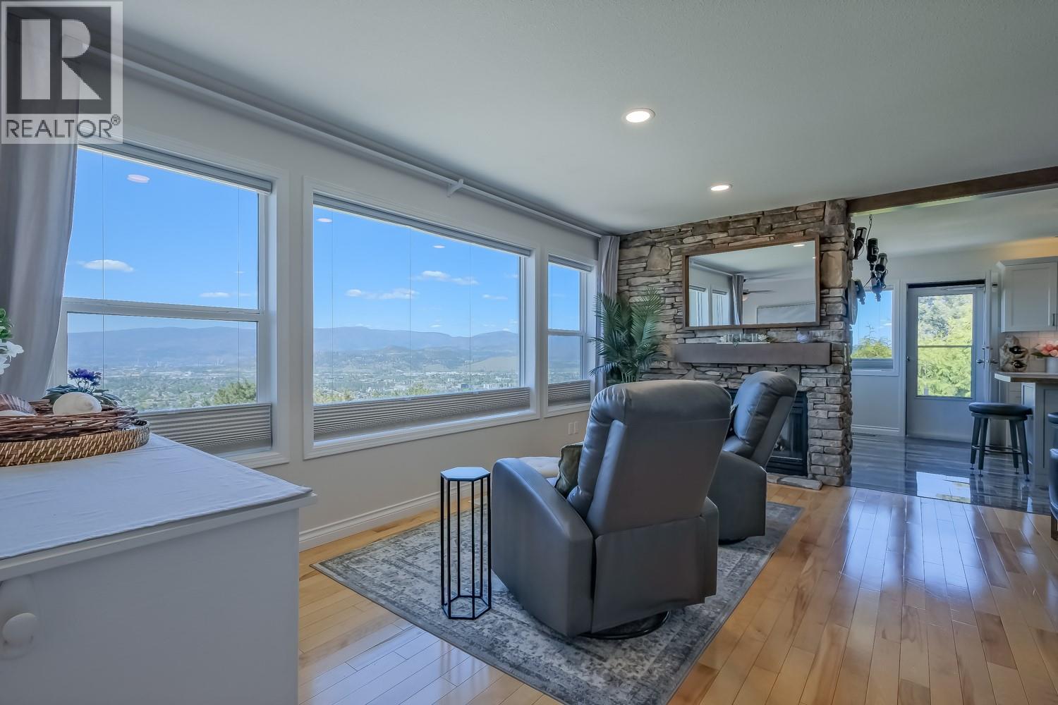 853 Toovey Road